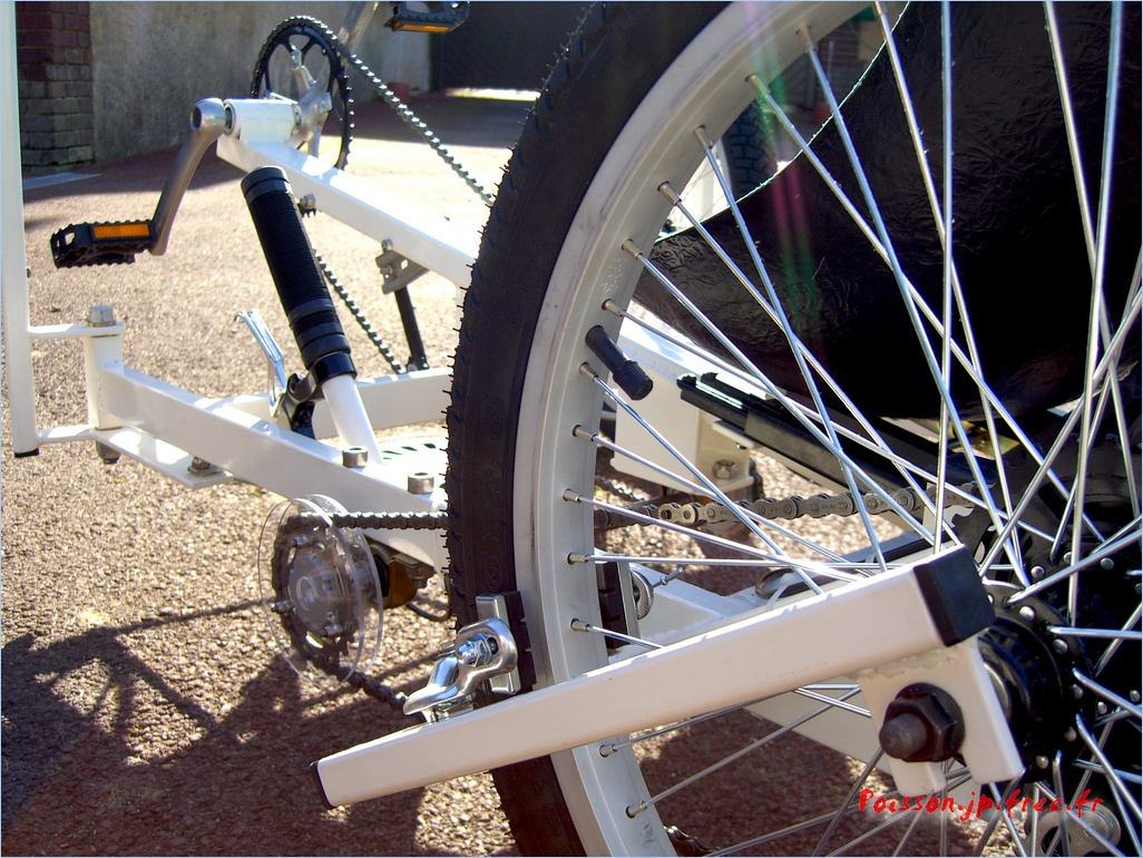 construction chassis 21